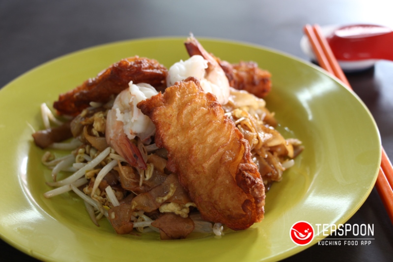 【Kuching Must Eat】Tomato Kueh Tiaw with Fried Fish Fillet - Teaspoon