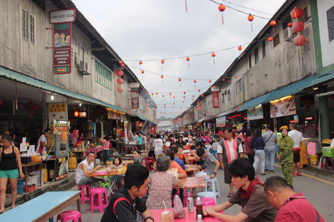 Siniawan Night Market - Teaspoon